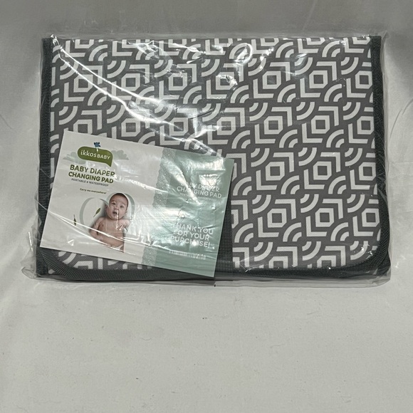 Ikkos Portable Changing Pad for Diaper Bag - Picture 1 of 4